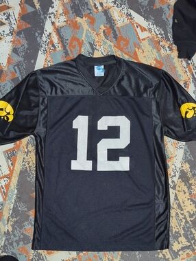 Iowa Hawkeyes #12 Football Jersey Size Large